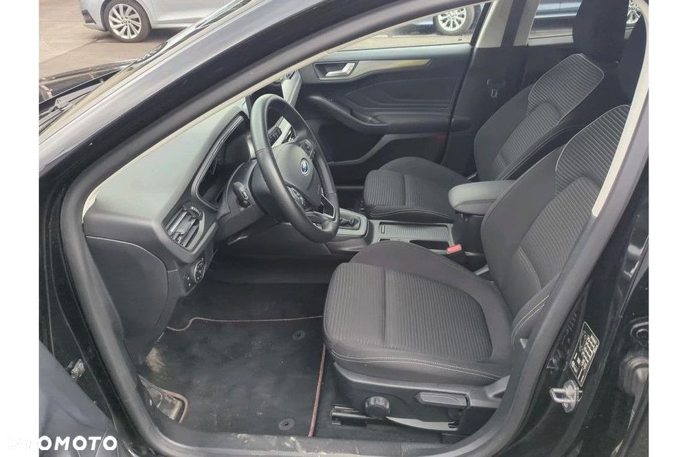 Ford Focus 1.0 EcoBoost Titanium - 5