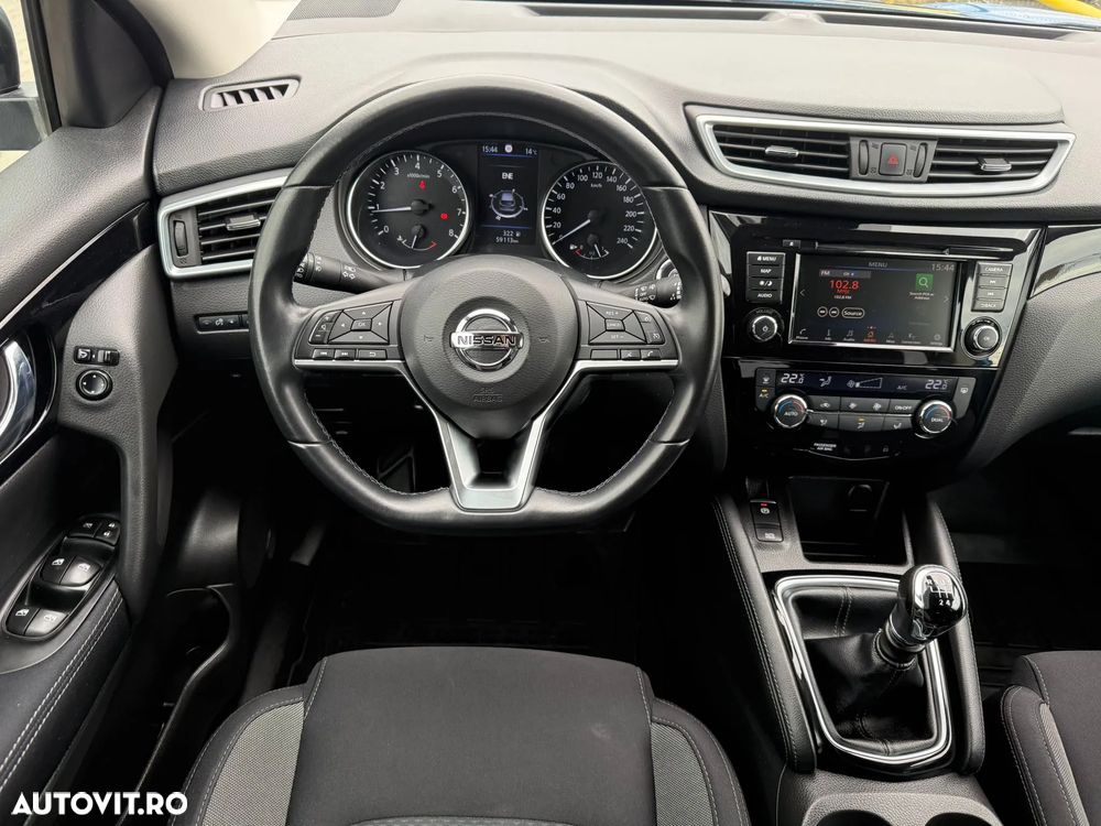 Nissan Qashqai 1.3 138CP 2WD N-Connecta - 18