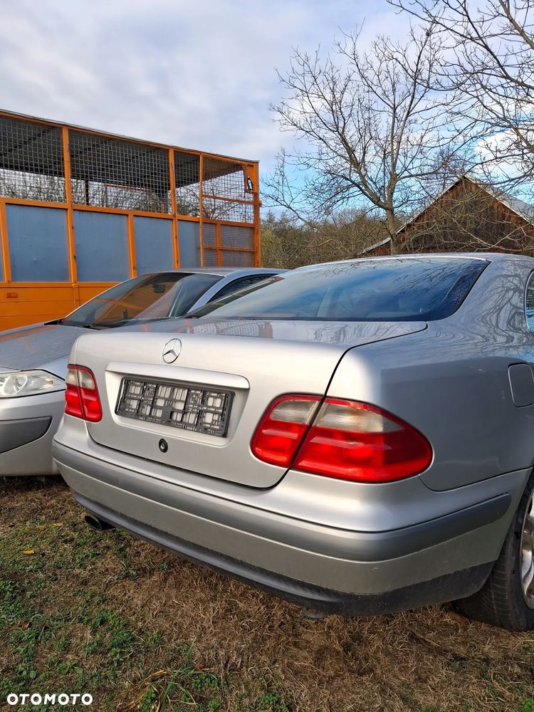 Mercedes clk w208 coupe zderzak tyl 744 - 3