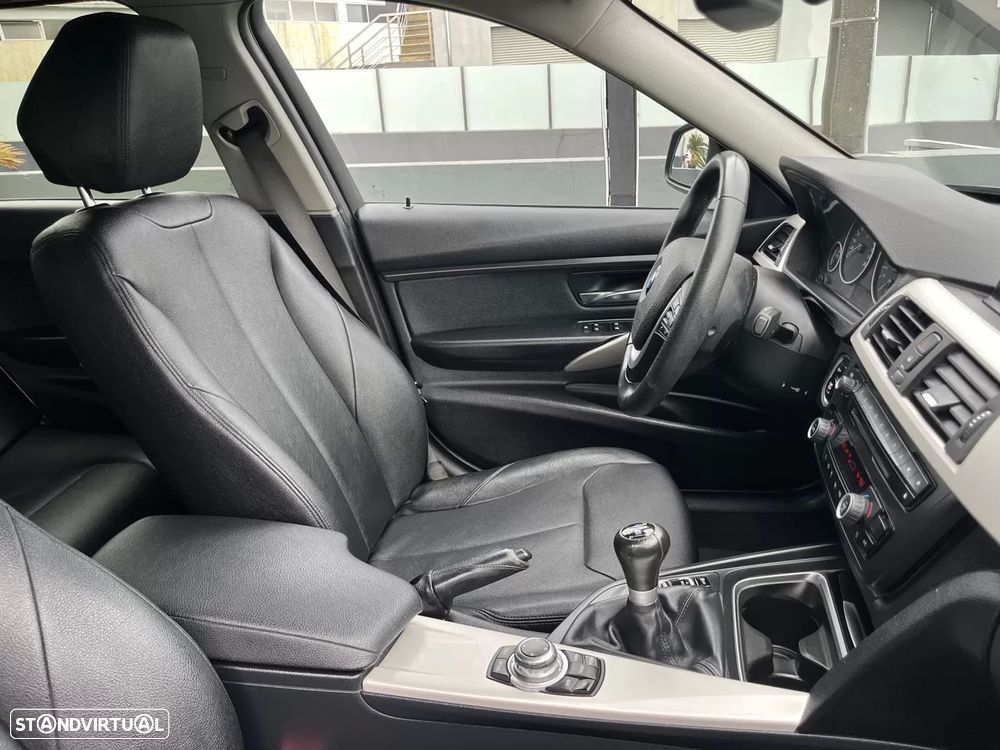 BMW 320 d Touring Line Sport - 56