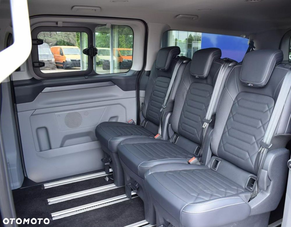 Ford Tourneo Custom - 4
