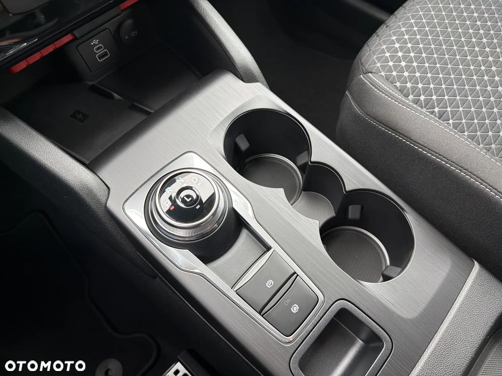 Ford Kuga 2.5 Duratec FHEV TITANIUM - 15