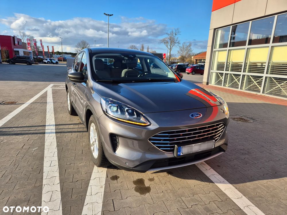 Ford Kuga - 1