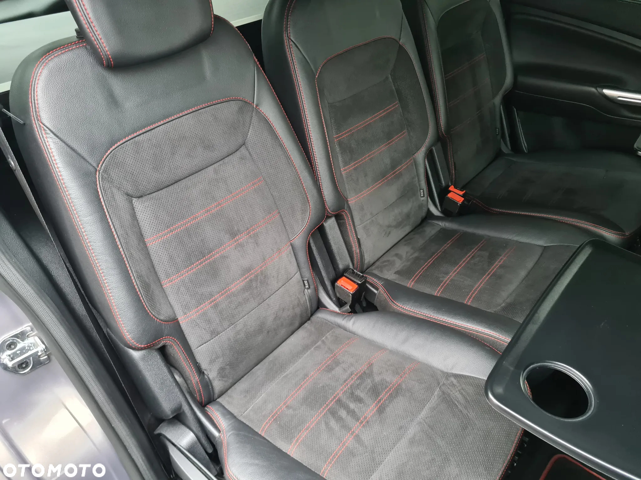 Ford S-Max - 16