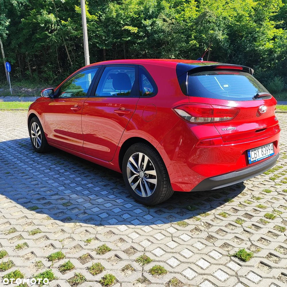 Hyundai i30 1.4 Premiere Comfort - 4