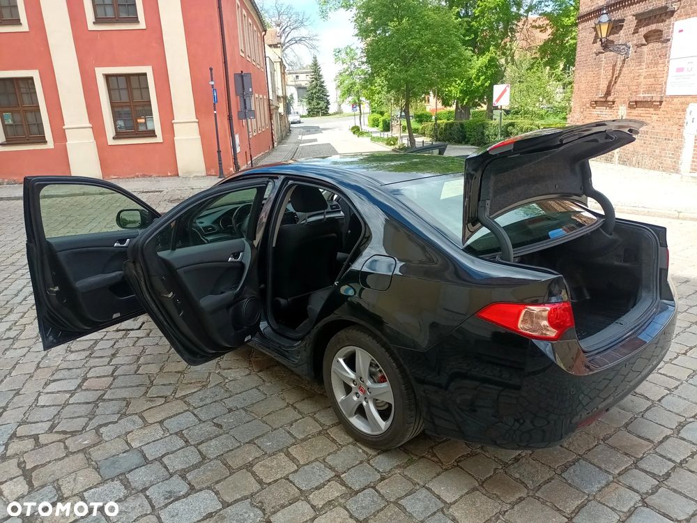 Honda Accord 2.0 Elegance 50 Jahre Edition - 8