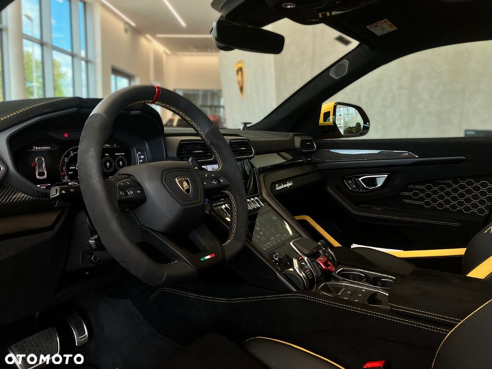 Lamborghini Urus - 8