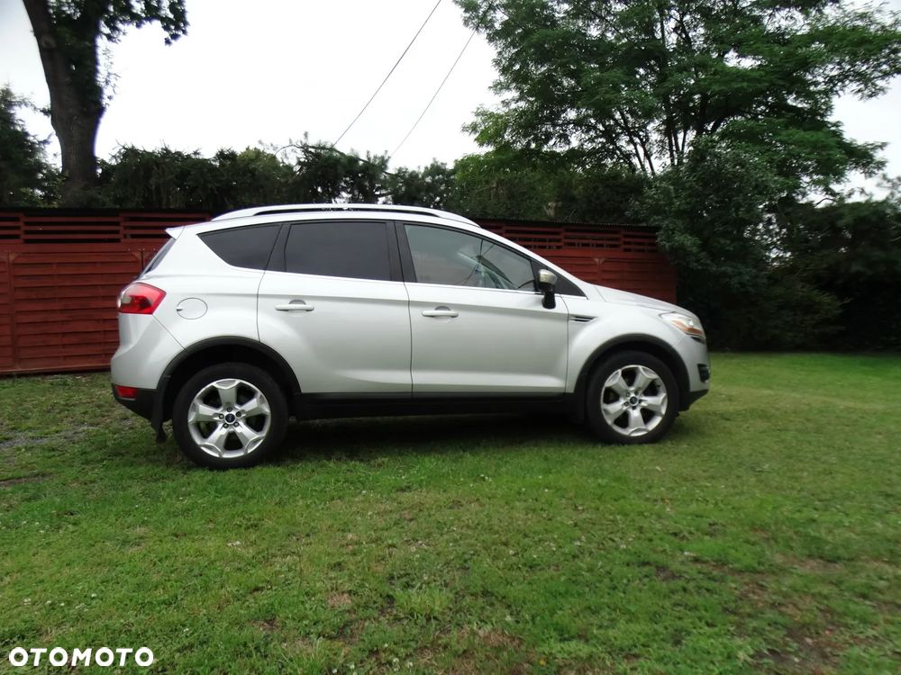 Ford Kuga 2.0 TDCi Titanium FWD - 11