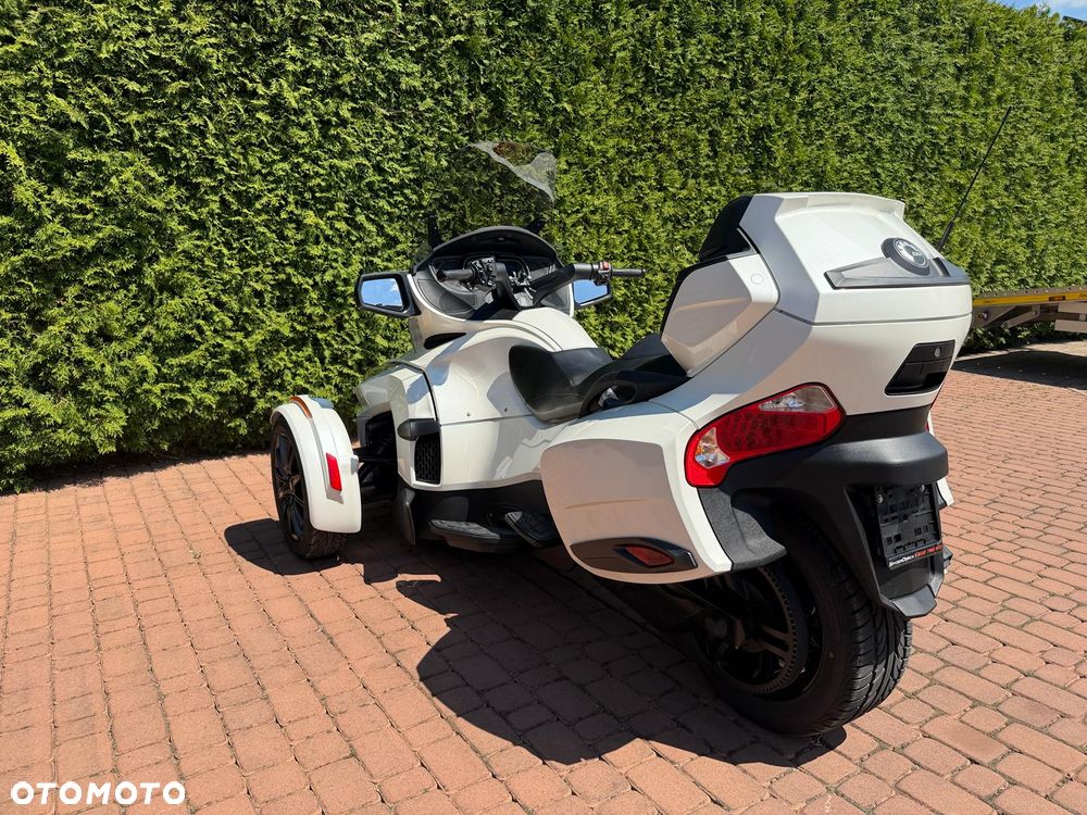 Can-Am Spyder - 4
