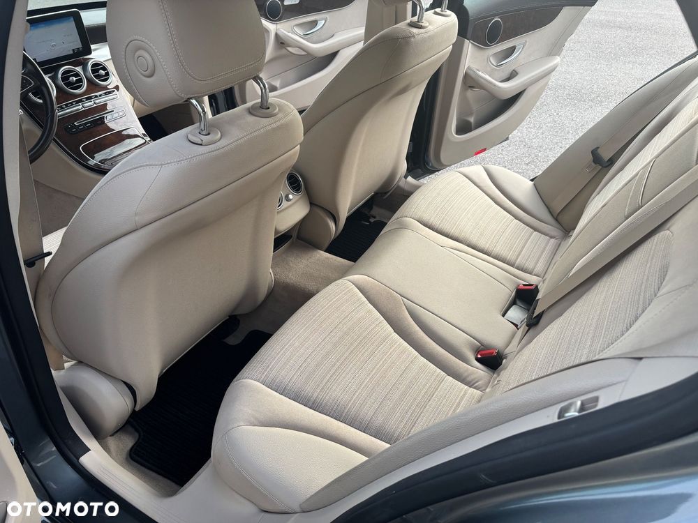 Mercedes-Benz Klasa C 250 7G-TRONIC - 10