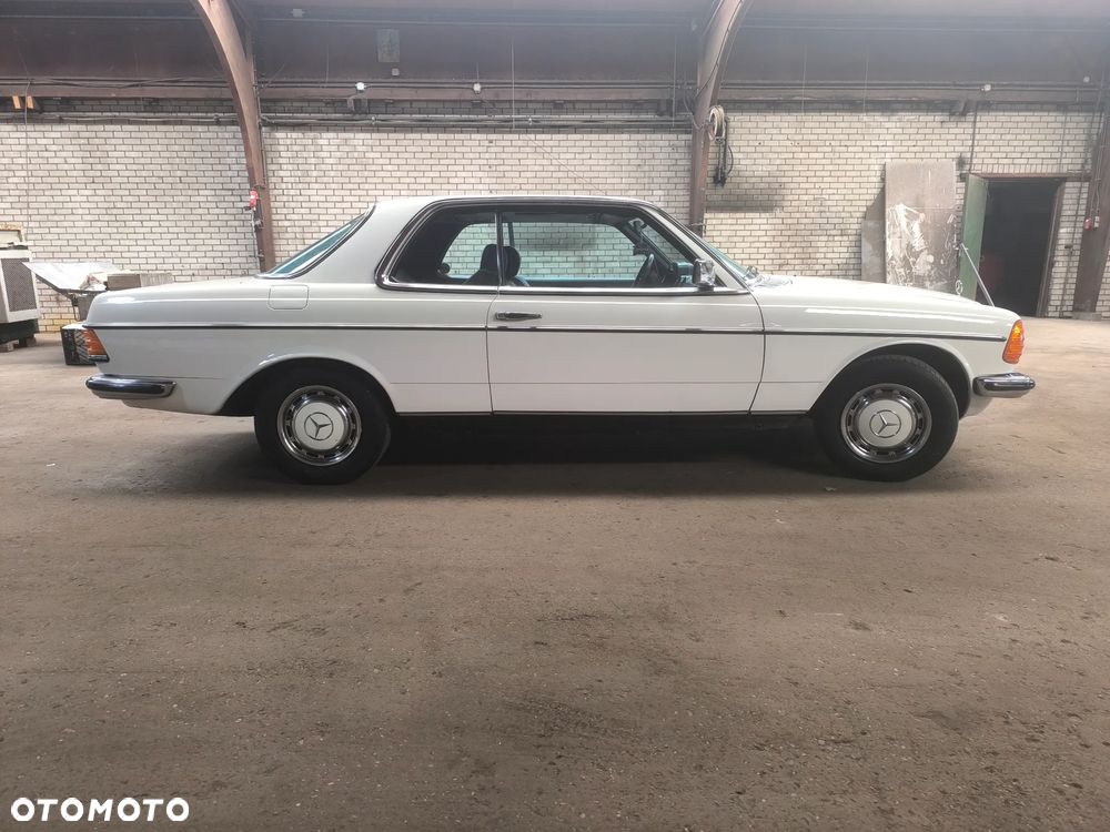 Mercedes-Benz 280 - 5