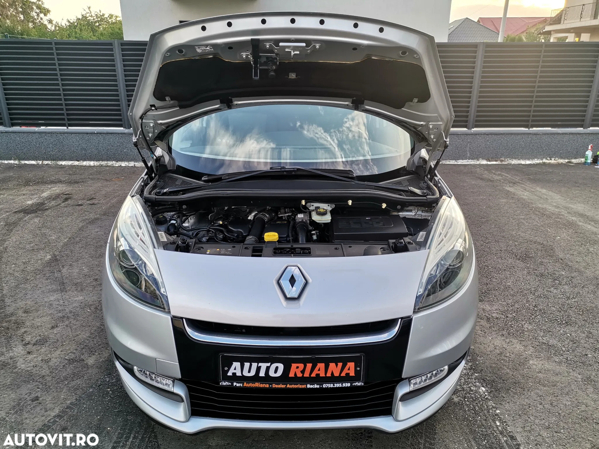 Renault Scenic - 13