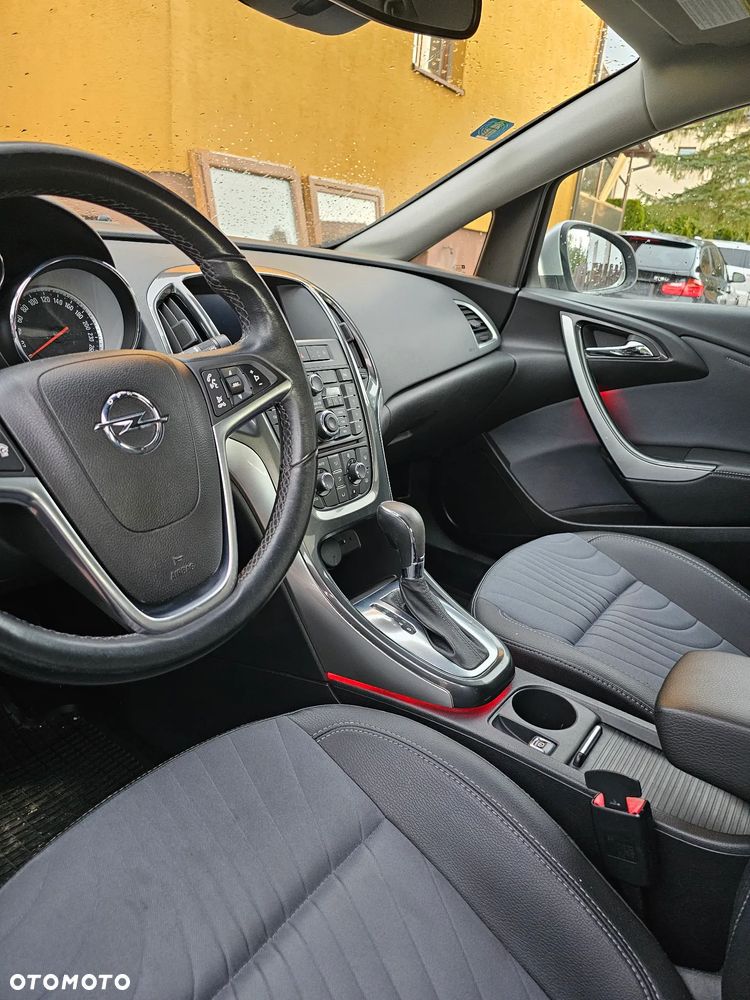 Opel Astra 1.4 T Cosmo - 34