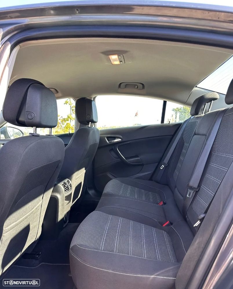 Opel Insignia 1.6 CDTi Executive S/S - 7