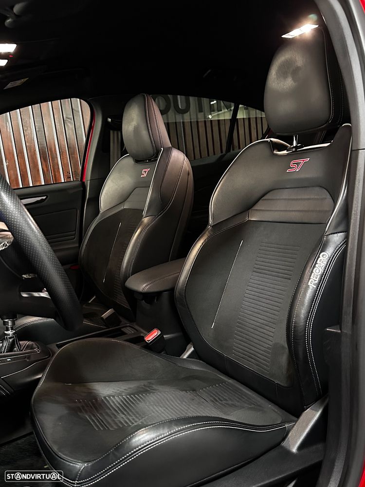 Ford Focus 2.3 EcoBoost ST3 - 6