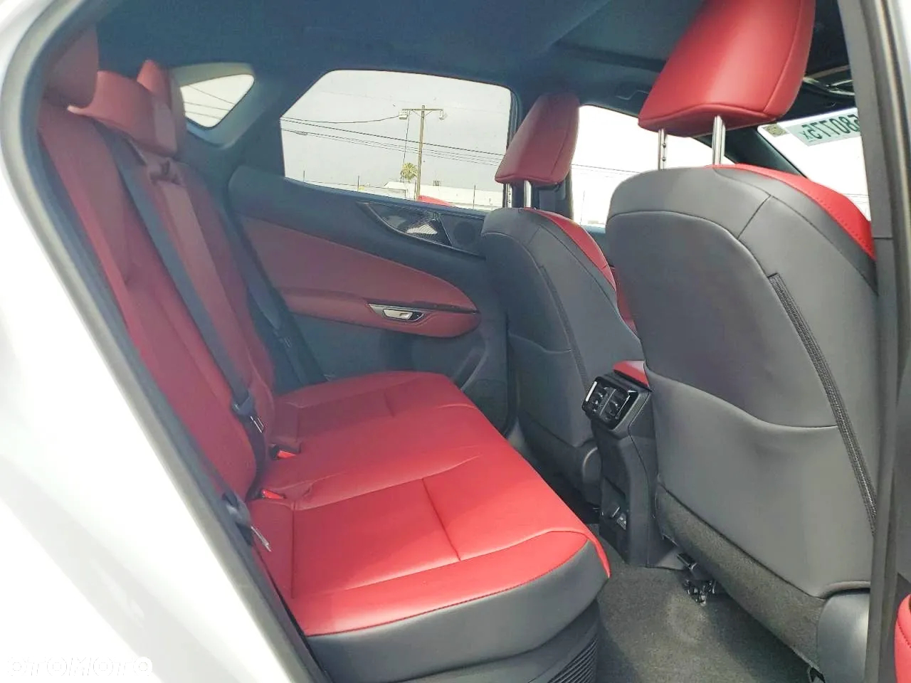 Lexus NX 350h Overtrail AWD - 11
