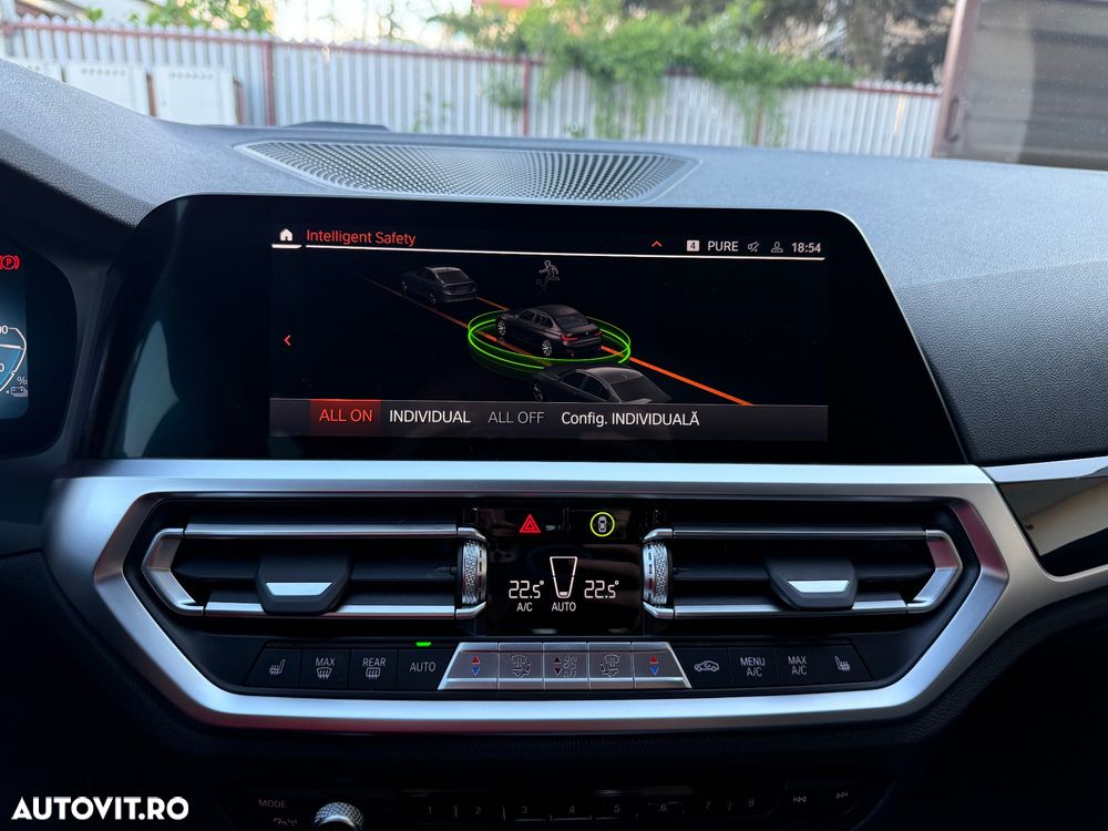 BMW Seria 3 330e xDrive Aut. Advantage - 23