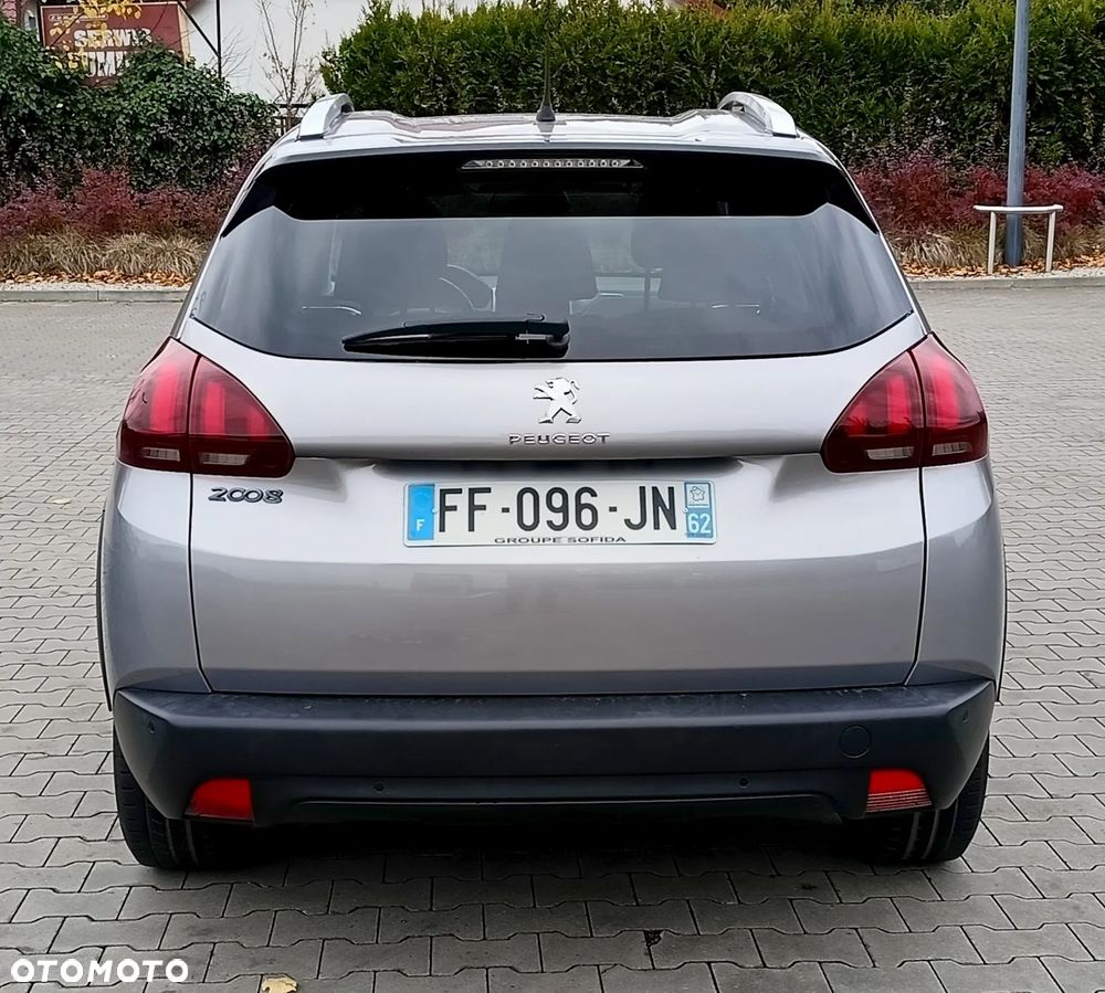 Peugeot 2008 PureTech 82 Signature - 10