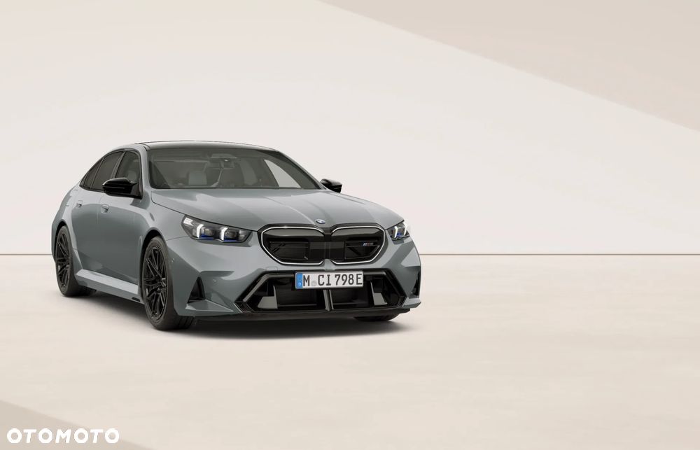 BMW M5 xDrive - 4