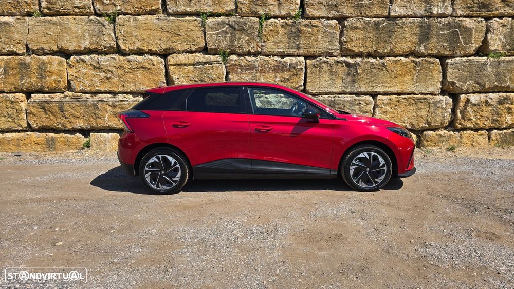 MG MG4 64 kWh Luxury - 4