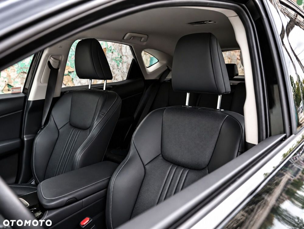 Lexus NX 450h+ Prestige AWD - 27