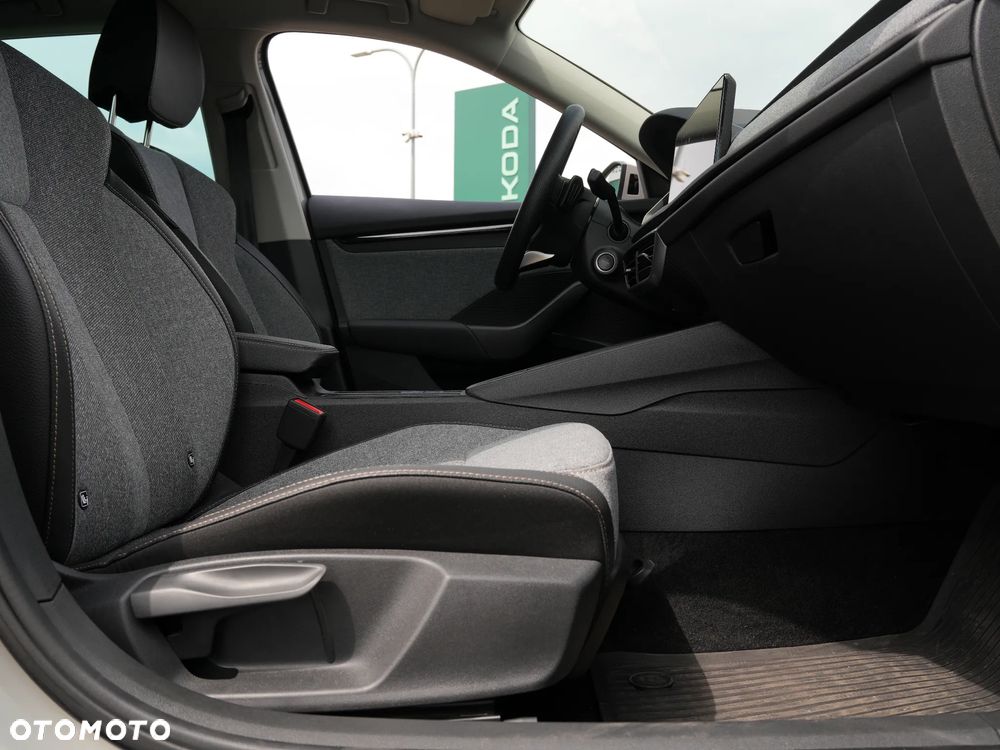 Skoda Octavia 2.0 TDI Edition 130 Selection DSG - 28