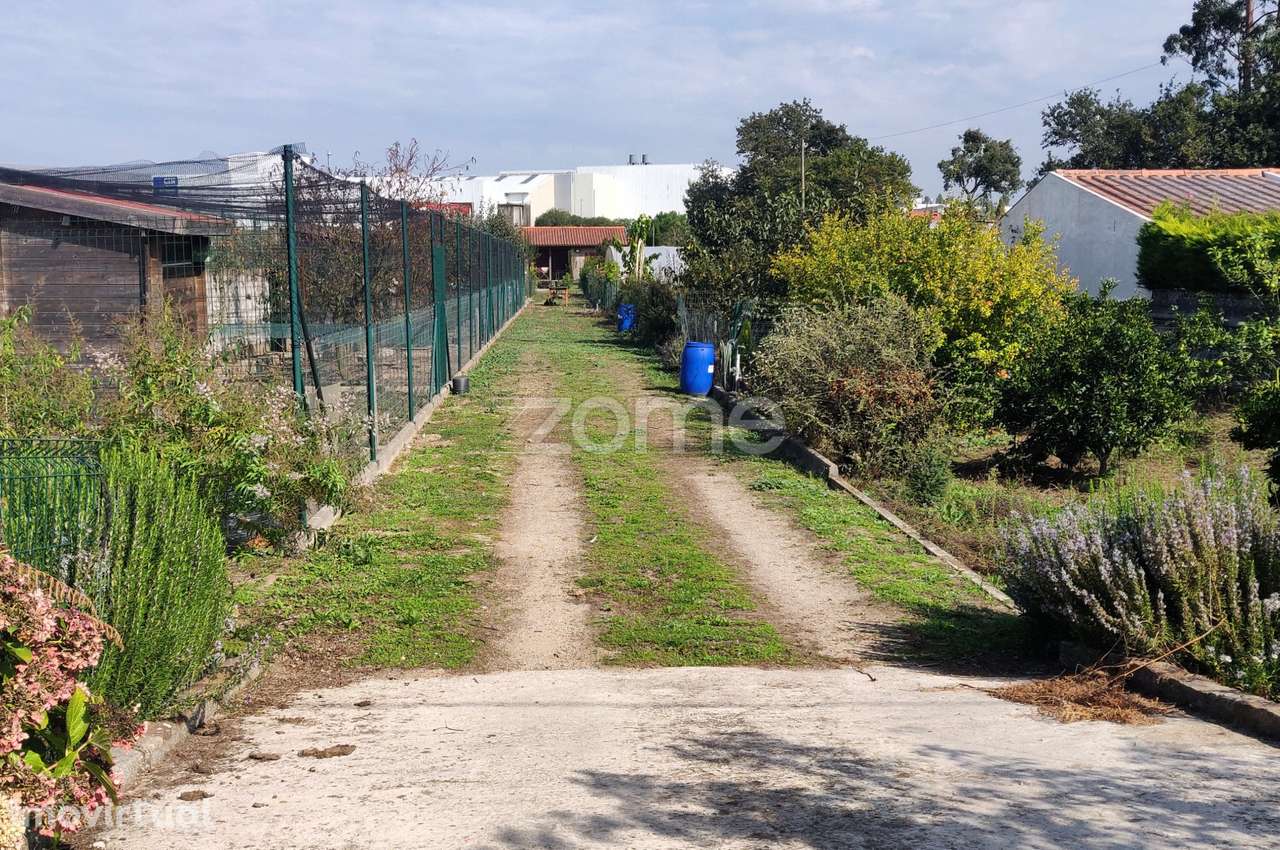 Terreno para construção com 2020 m² no Castelo da Maia - Grande imagem: 2/26