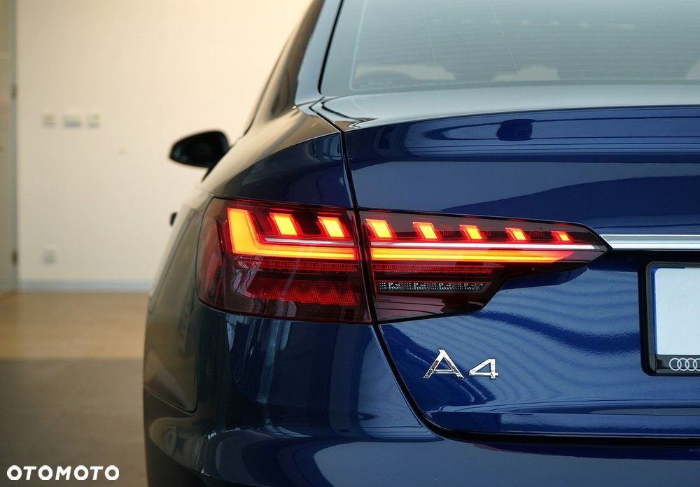 Audi A4 Limousine - 11