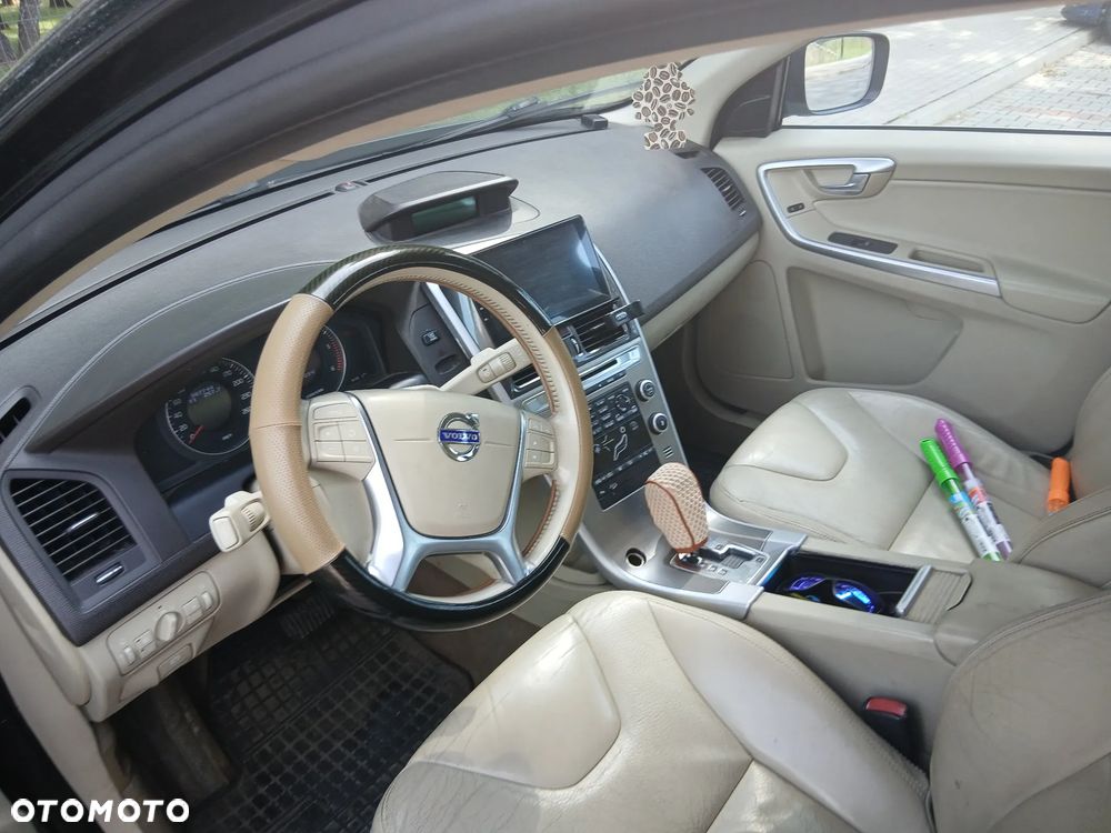 Volvo XC 60 2.4D AWD Momentum - 7