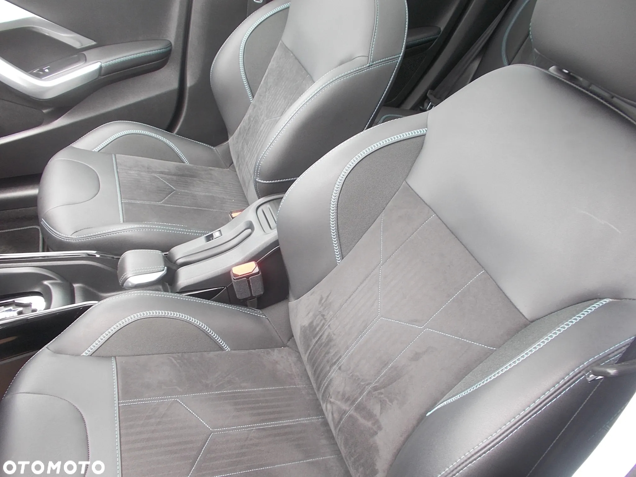 Peugeot 2008 1.2 Pure Tech GPF Crossway S&S EAT6 - 11