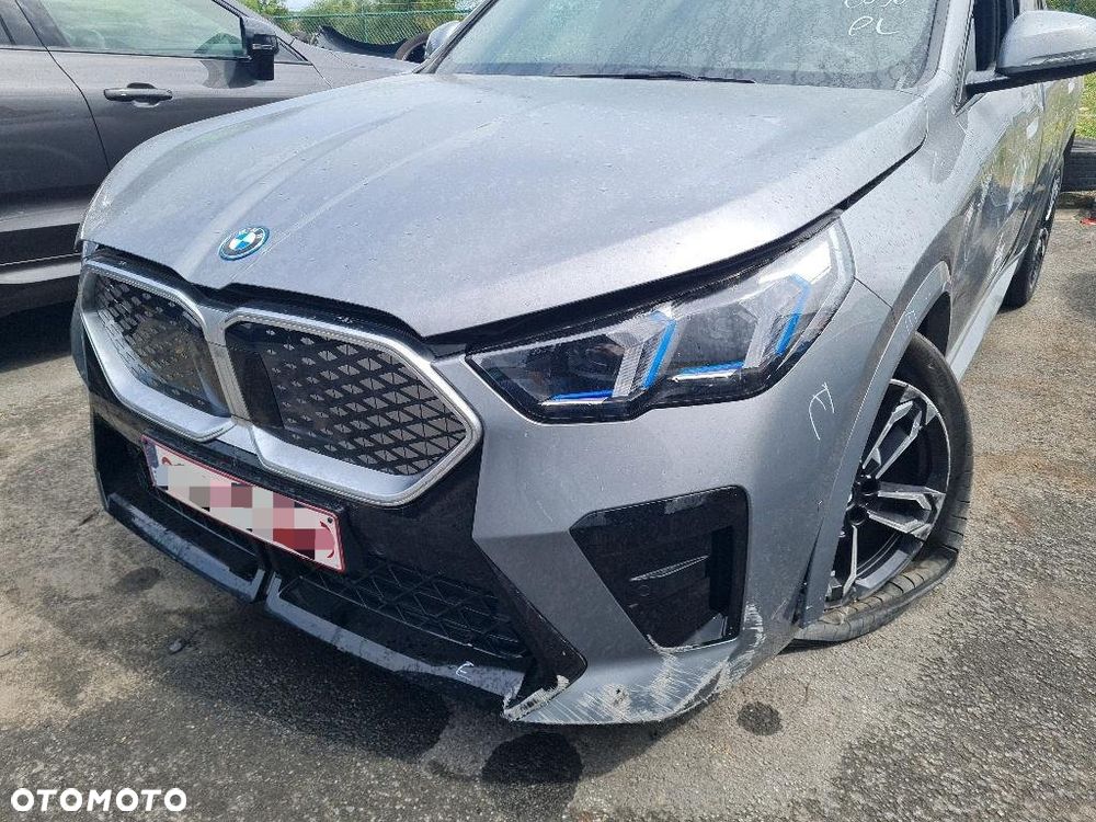 BMW iX2 eDrive20 66.5kWh M Sport - 3