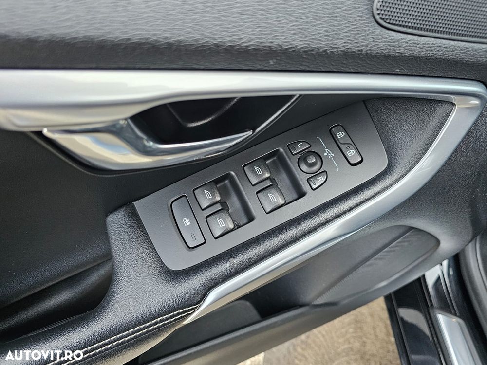 VOLVO V40 2019 — imagine 26