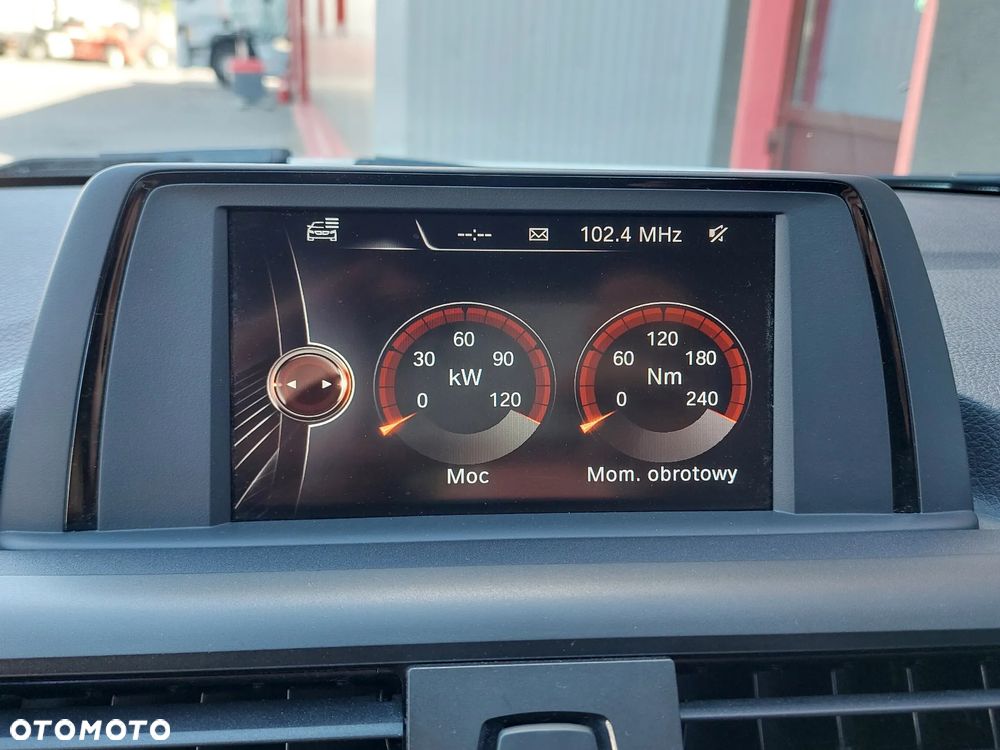 BMW Seria 1 - 22