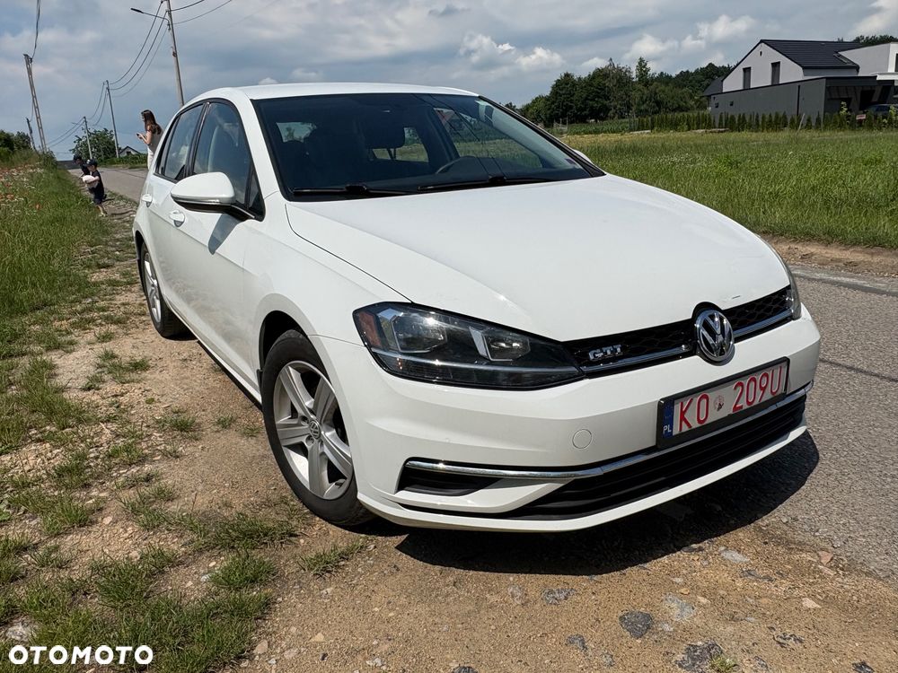 Volkswagen Golf - 4
