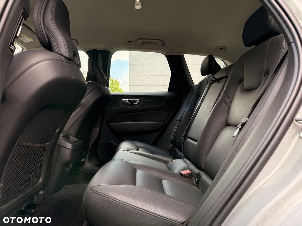 Volvo XC 60 - 25
