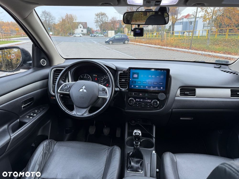 Mitsubishi Outlander 2.2 DI-D 4WD Invite - 21