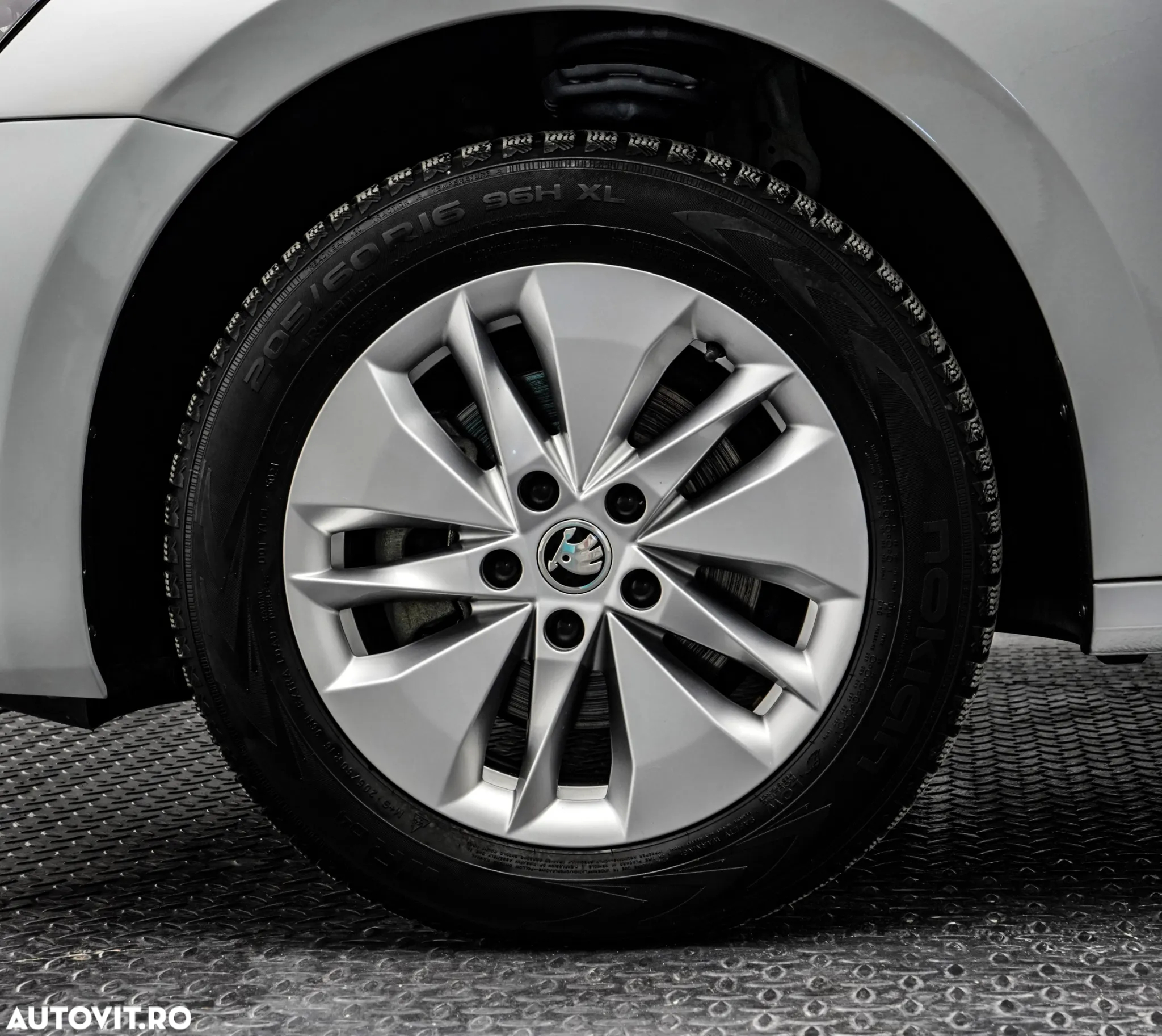 Skoda Octavia 2.0 TDI DSG Style - 22