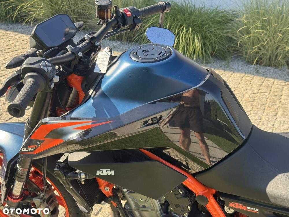 KTM DUKE 890 - 16