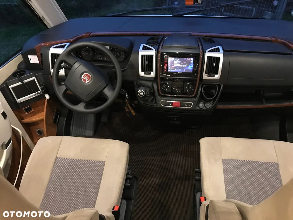 Carthago C-LINE 4,9 I  2 Generacja - 19