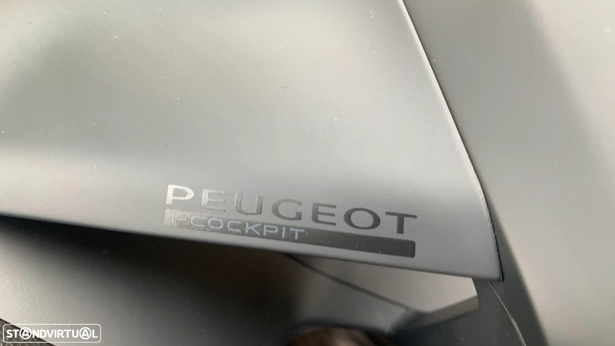 Peugeot 2008 1.5 BlueHDi GT - 25