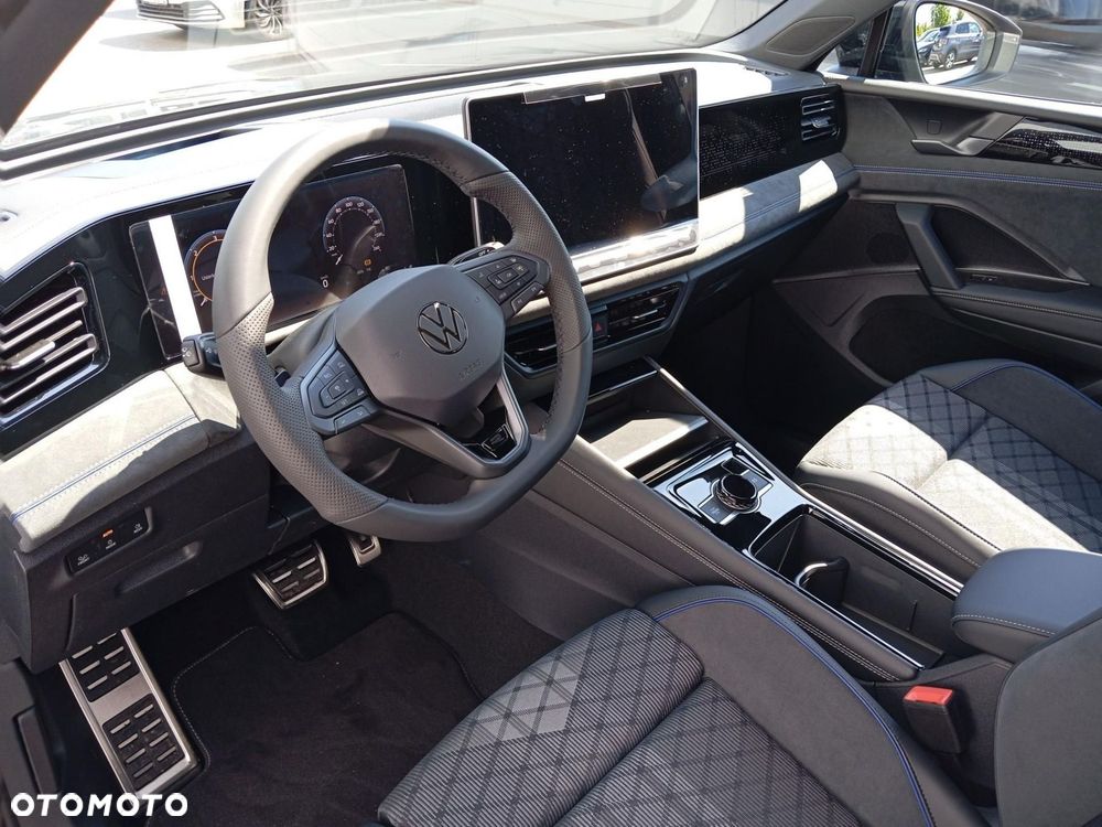 Volkswagen Tiguan - 11