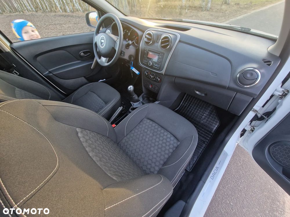 Dacia Sandero 1.2 16V 75 Essentiel - 13