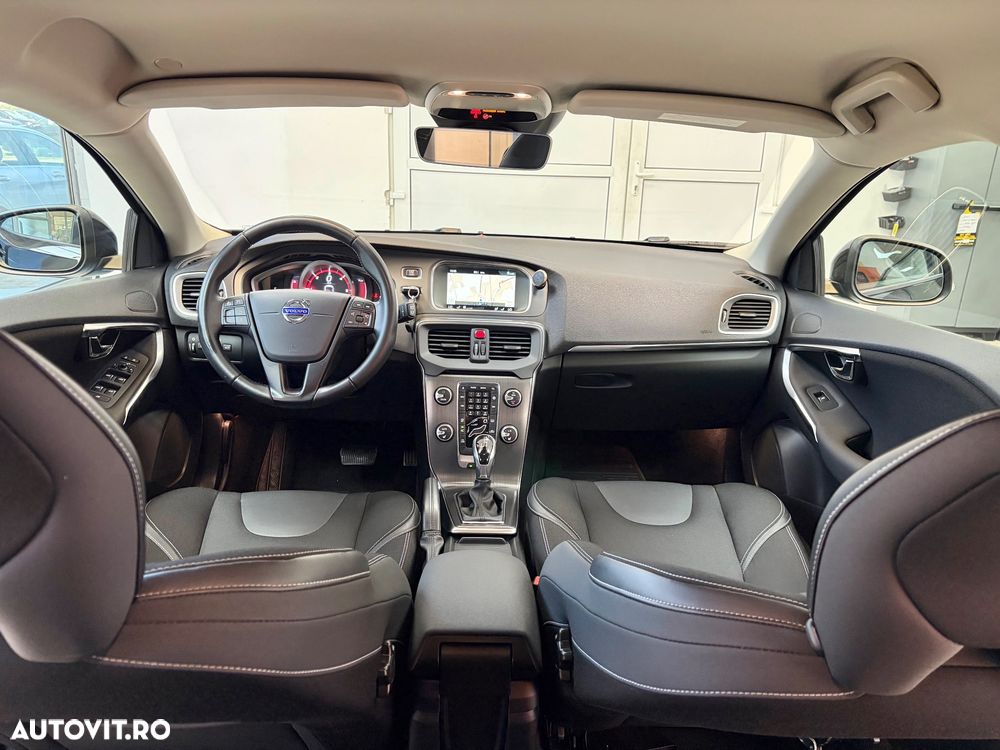 Volvo V40 ver-d3-geartronic-momentum - 4