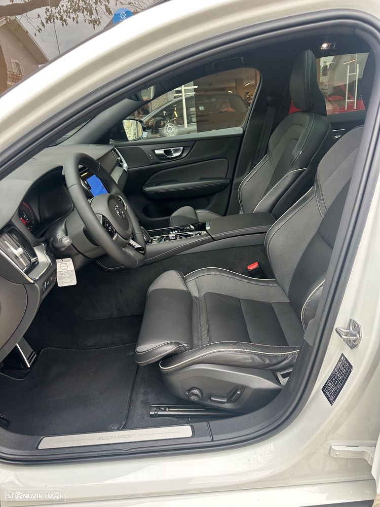 Volvo V60 2.0 T8 AWD TE R-Design - 12