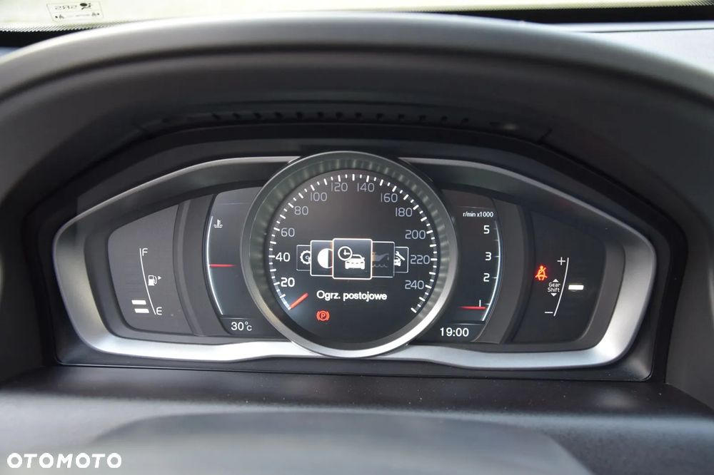 Volvo XC 60 D5 AWD Ocean Race - 27