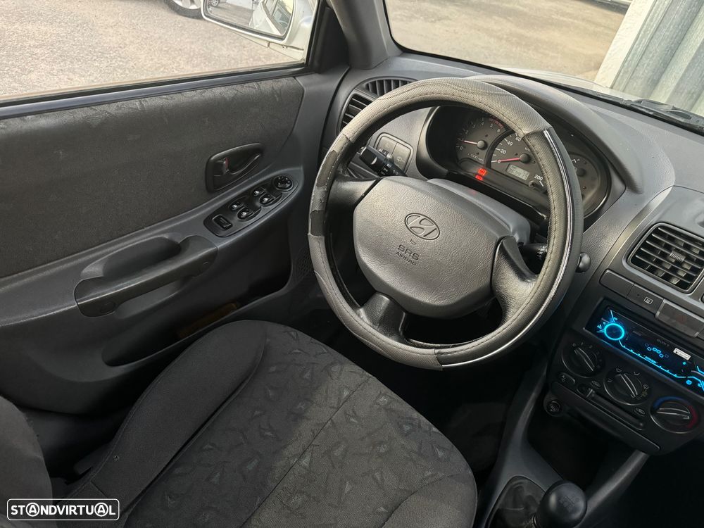 Hyundai Accent 1.5 CRDi World Cup P2 - 13