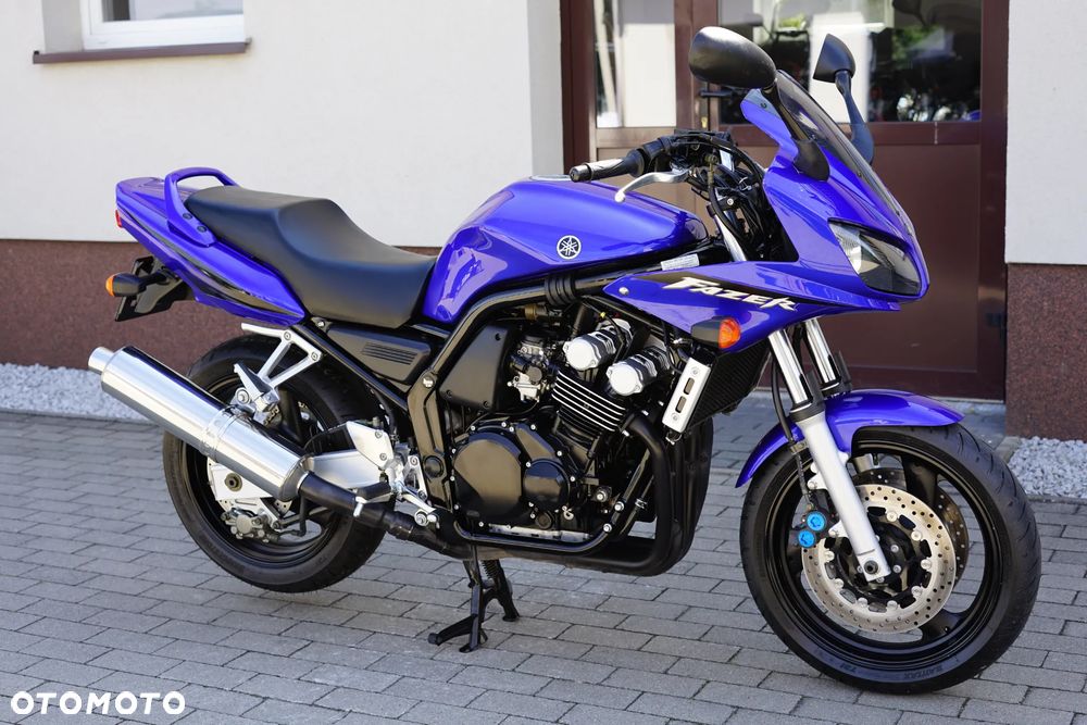 Yamaha FZS - 1