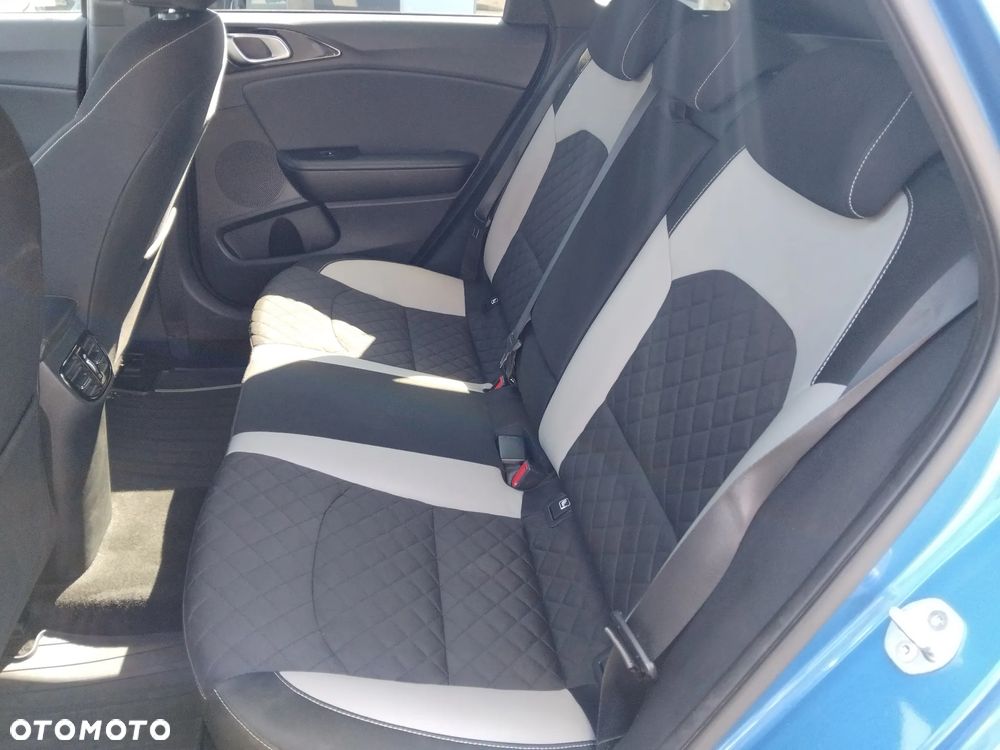 Kia ProCeed - 24