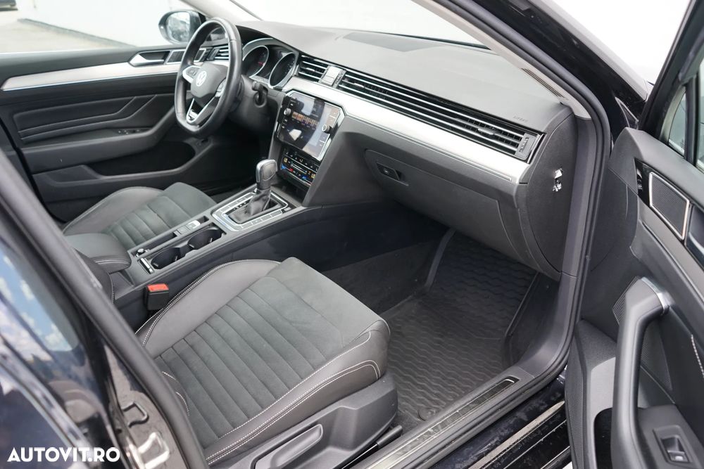 Volkswagen Passat 2.0 TDI DSG 4Mot Highline - 26