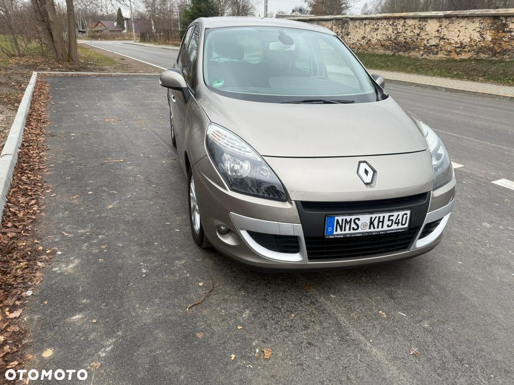 Renault Scenic - 1